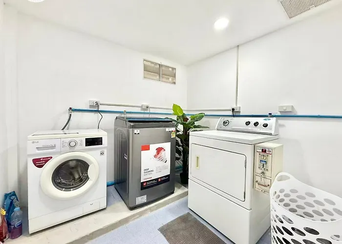 S Sukhumvit48 Near Phrakanong Bts 1001 Bangkok
